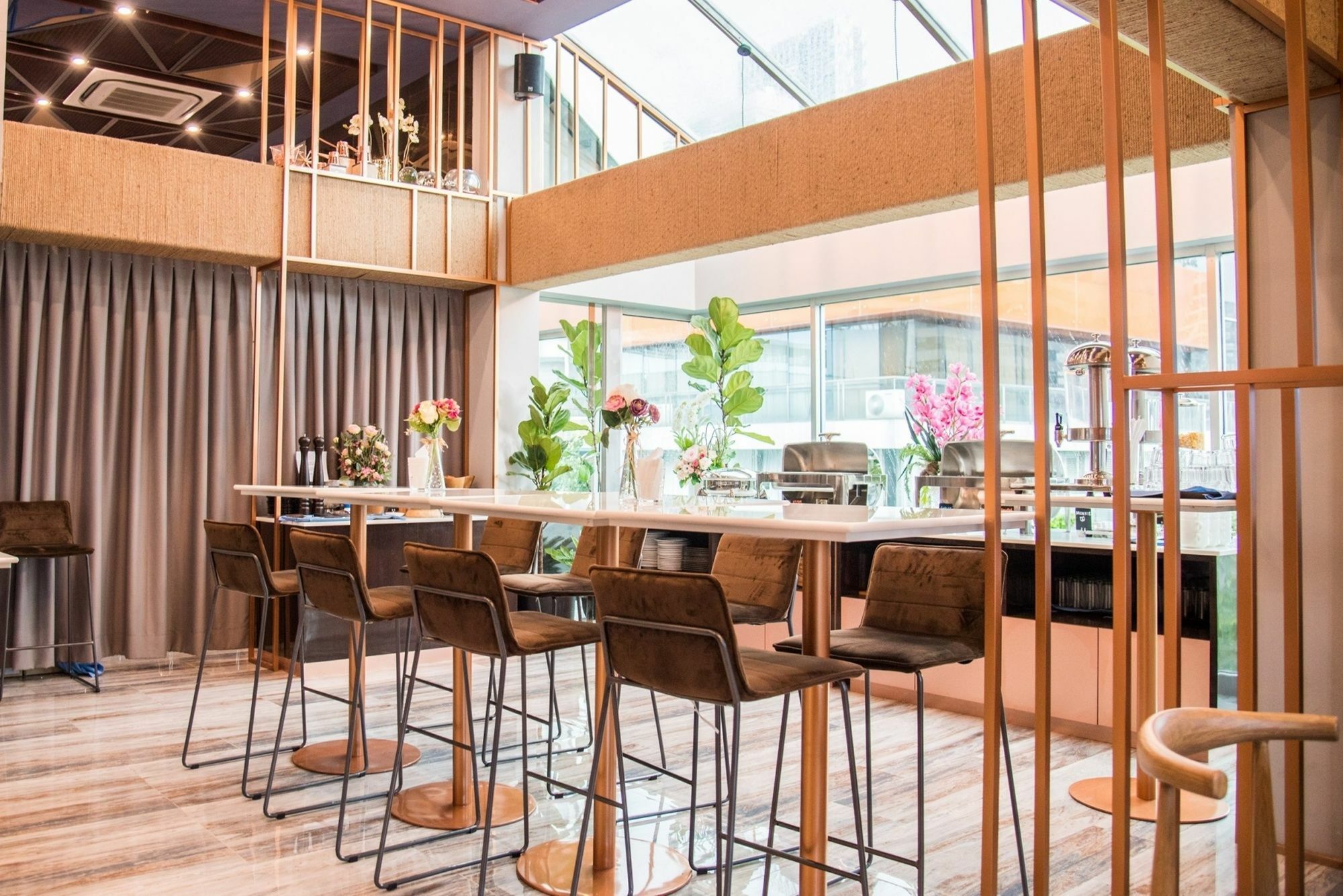 Sora Hotel Silom Bangkok Exterior foto